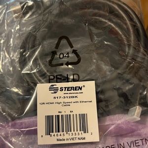 12' High-Speed HDMI Cable with
Ethernet 12' High-Speed HDMI
Cable with Ethernet